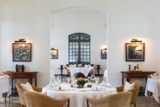 Round Banquet Dining Set (6 Seater)