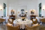 Round Banquet Dining Set (6 Seater)